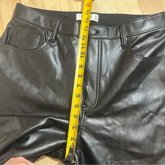 Abercrombie & Fitch Curvy Love Vegan Leather 90s Straight Pant Black Size 32 NWT - Picture 6 of 9